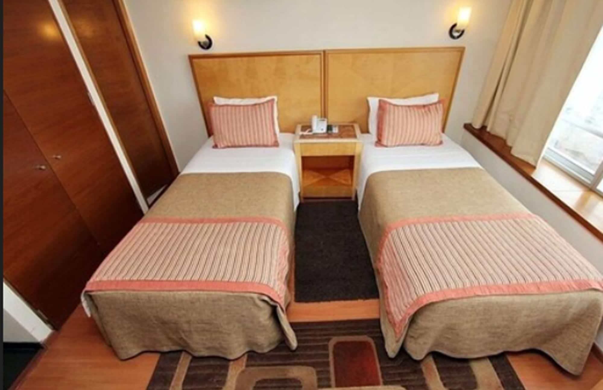 Rq Santiago Aparthotel Bagian luar foto